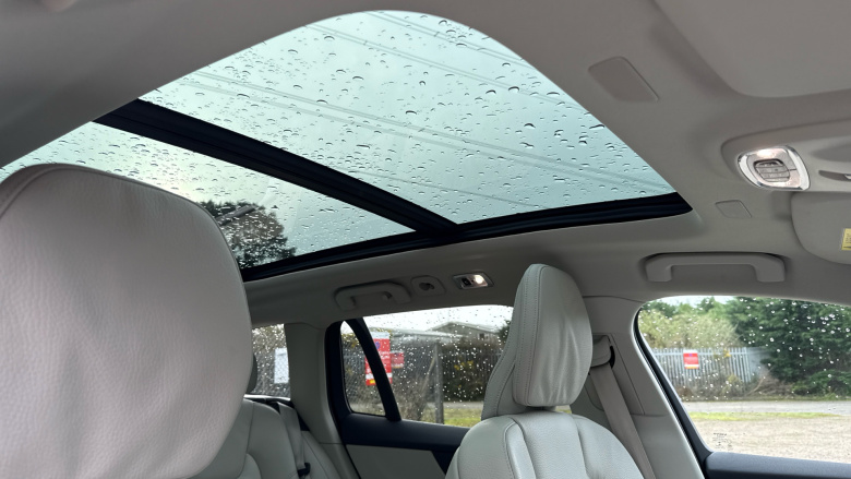 Volvo V60 2.0 B5P Cross Country 5dr AWD Auto Petrol Estate